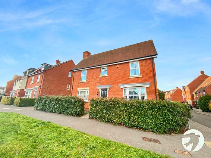 4 Bedroom Detached House To Rent In Crossways, Sittingbourne, ME10