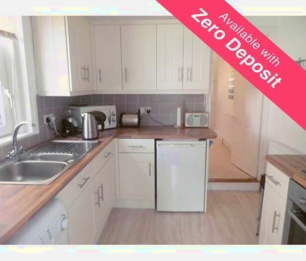 2 Bedroom House To Rent In Hollam Road, Southsea, PO4