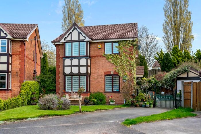 4 Bedroom Detached House To Rent In Bishops Meadow, Middleton, Manchester, M24