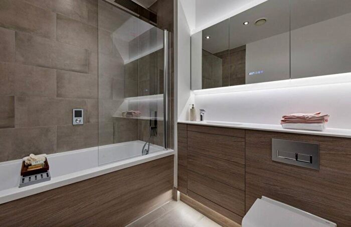 2 Bedroom Flat For Sale In Dylon Riverside, Lower Sydenham, London, SE26