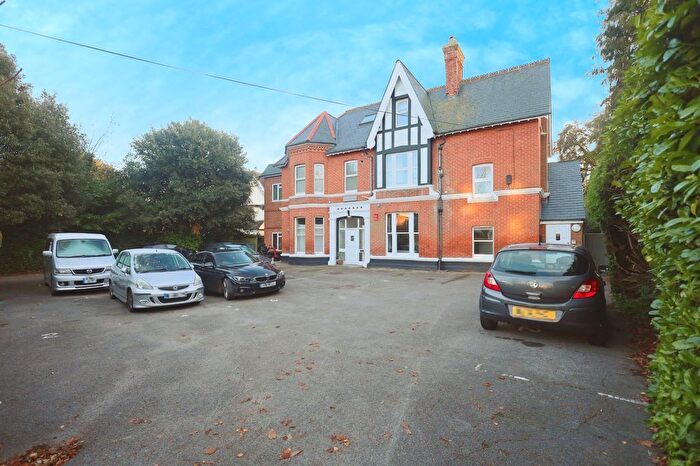 1 Bedroom Flat To Rent In Lansdowne Road, Roselands, BH1