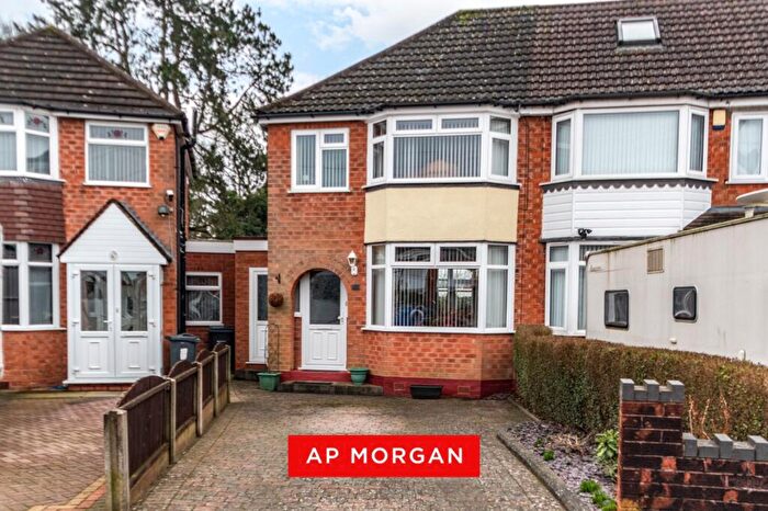3 Bedroom Semi Detached House For Sale In Sylvan Avenue, Birmingham, West Midlands, B31