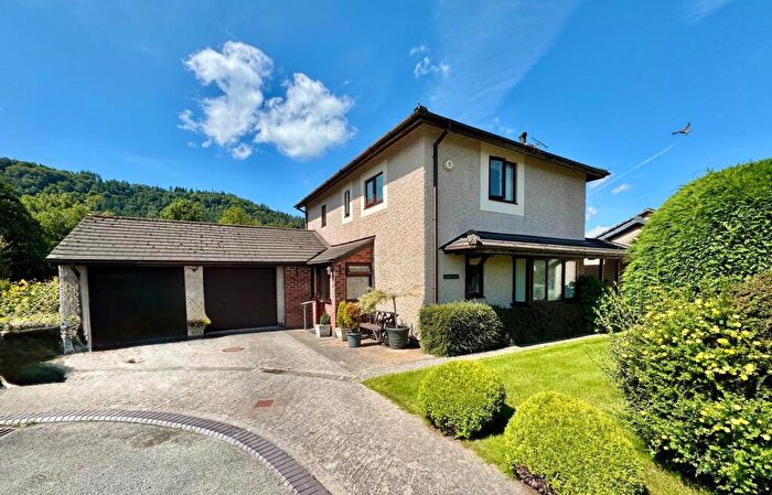 4 Bedroom House For Sale In Llys Y Wylan, Llanrwst, LL26
