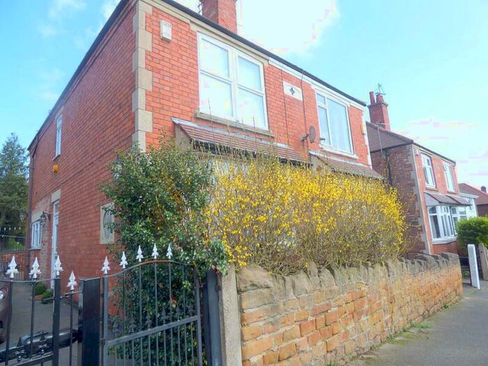 2 Bedroom Semi-Detached House To Rent In Thorney Hill, Thorneywood, Nottingham, NG3