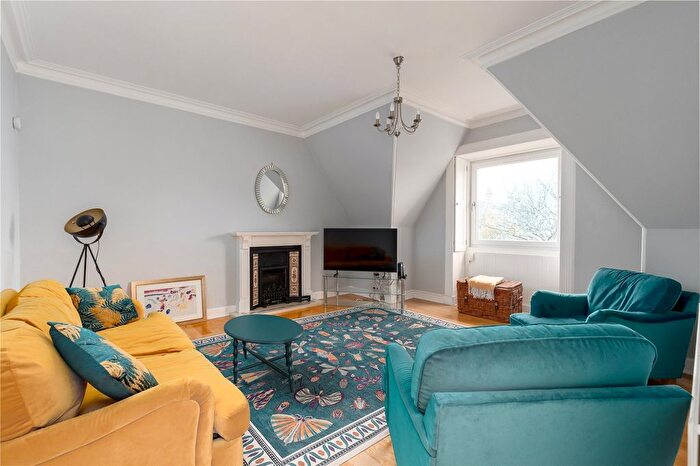 3 Bedroom Flat To Rent In Murrayfield Avenue, Edinburgh, Midlothian, EH12