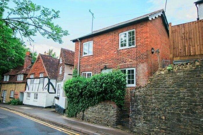 2 Bedroom Property To Rent In Mill Lane, Godalming, GU7