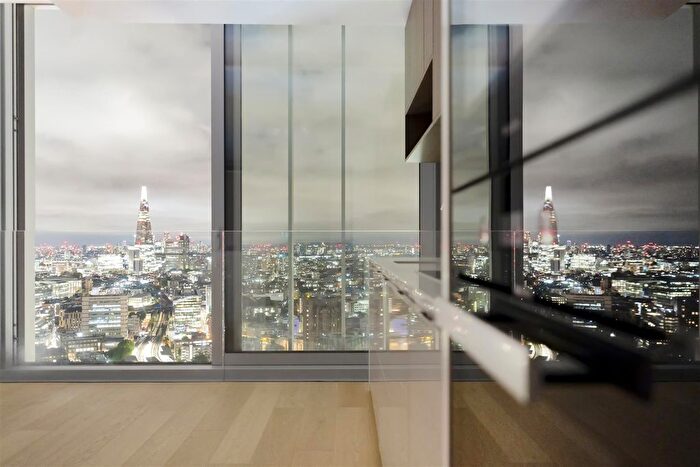 2 Bedroom Flat To Rent In Casson Square, London, SE1