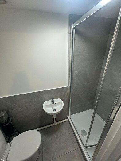 1 Bedroom Flat To Rent In Riverdene Road, Ilford, IG1