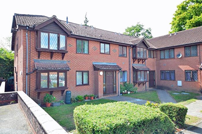 2 Bedroom Apartment For Sale In Scarlet Oaks, Camberley, GU15