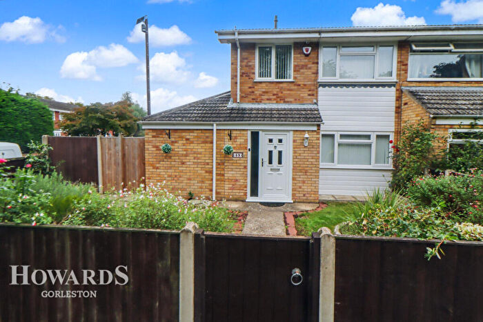 4 Bedroom Semi-Detached House For Sale In Heather Road, Belton, NR31