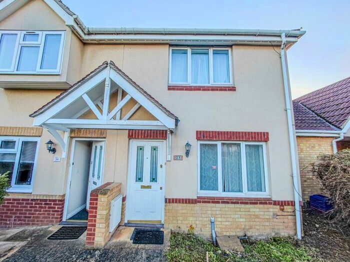 2 Bedroom End Of Terrace House To Rent In Hill View Drive, West Thamesmead, London, SE28