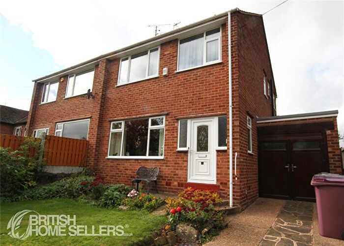 3 Bedroom Semi Detached House For Sale In Wheatlands Road, Wingerworth, Chesterfield, Derbyshire, S42