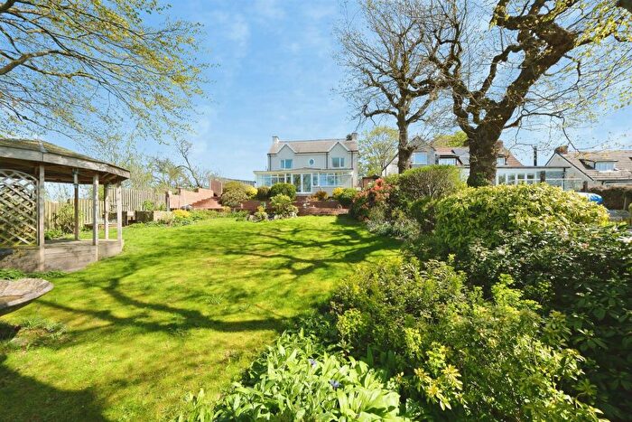 4 Bedroom Detached House For Sale In High Street, Clay Cross, Chesterfield, S45