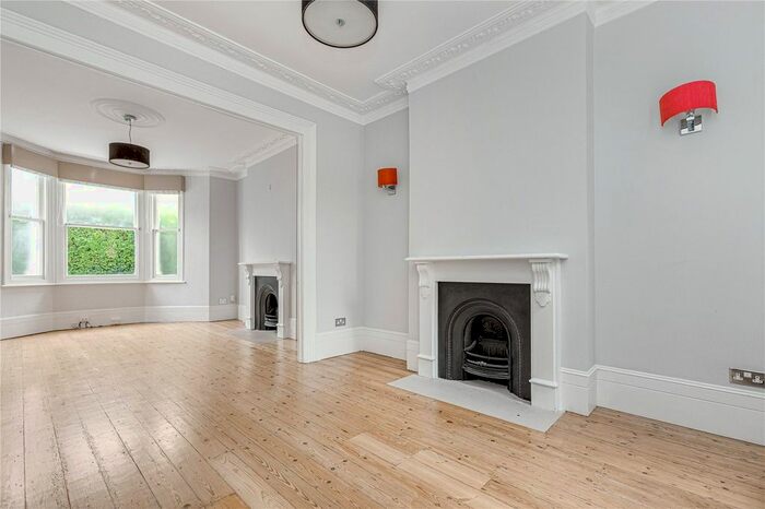 5 Bedroom Property To Rent In Almeric Road, Between The Commons, SW11
