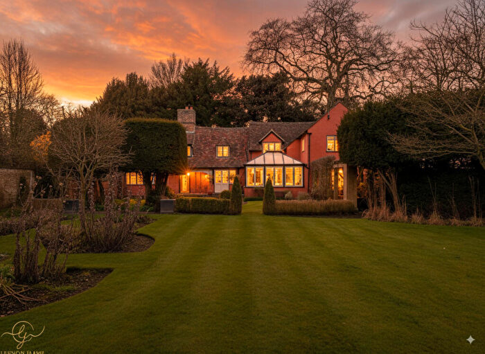 4 Bedroom Character Property For Sale In The Old Cottage, Church Street, Hemingford Grey, PE28