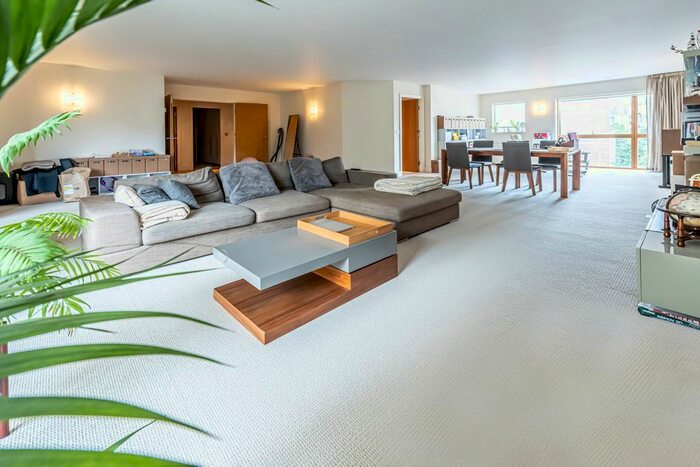 2 Bedroom Flat To Rent In Harrowby Street, London, W1H