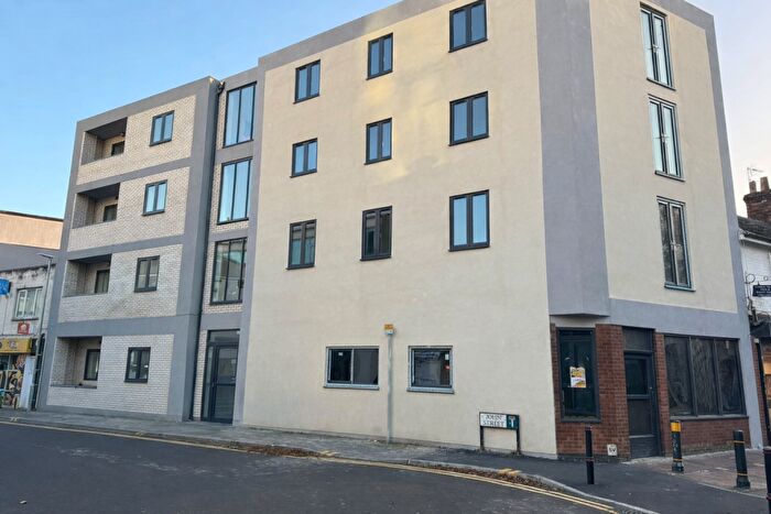 2 Bedroom Apartment For Sale In John Street, Swindon, SN1