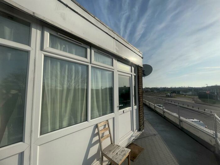 2 Bedroom Apartment To Rent In Tuffley, Gloucester, GL4