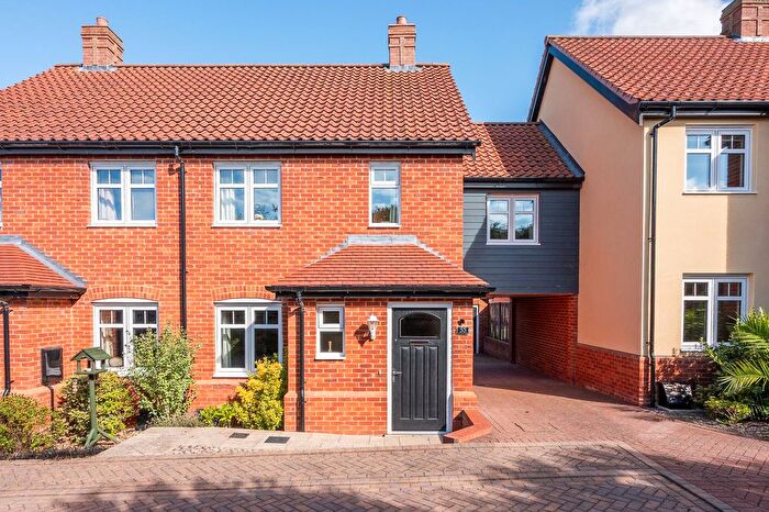 3 Bedroom End Terrace House For Sale In Randall Crescent, Cromer, NR27