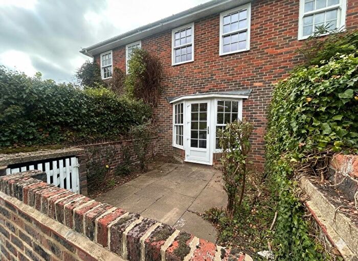 2 Bedroom Terraced House For Sale In Hill Lands, Wargrave, Reading, Berkshire, RG10