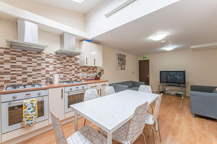 6 Bedroom Terraced House To Rent In Hubert Road, Selly Oak, Birmingham, B29