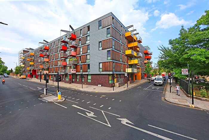 1 Bedroom Flat To Rent In Queensbridge Road, Haggerston, London, E2