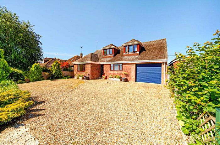 5 Bedroom Detached House For Sale In The Beeches, Lydiard Millicent, Wiltshire, SN5