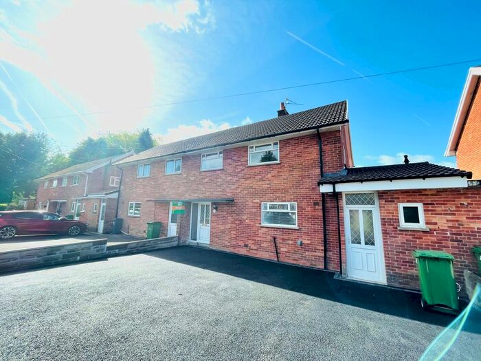 3 Bedroom Property To Rent In Coed Cochwyn Avenue, Llanishen, Cardiff, CF14