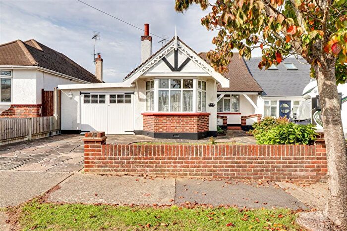 3 Bedroom Semi-Detached Bungalow For Sale In Ormonde Gardens, Leigh-On-Sea, SS9