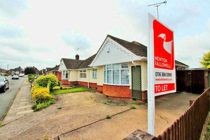 2 Bedroom Semi-Detached Bungalow To Rent In Foxhunter Drive, Oadby, Leicester, LE2
