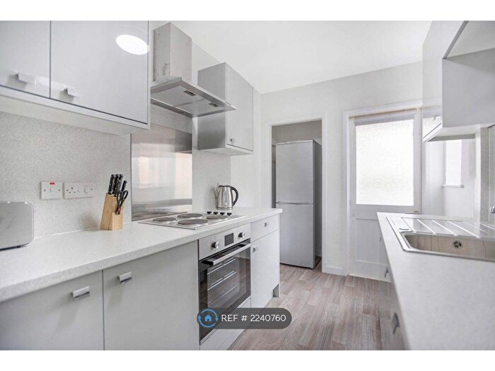 4 Bedroom Terraced House To Rent In Muller Road, Horfield, Bristol, BS7