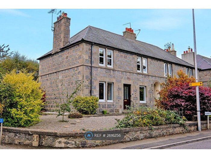 2 Bedroom Flat To Rent In Kirk Brae, Cults, Aberdeen, AB15