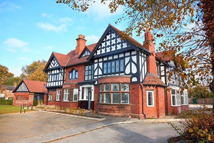 2 Bedroom Flat For Sale In Lymm Road, Little Bollington, Altrincham, Cheshire, WA14