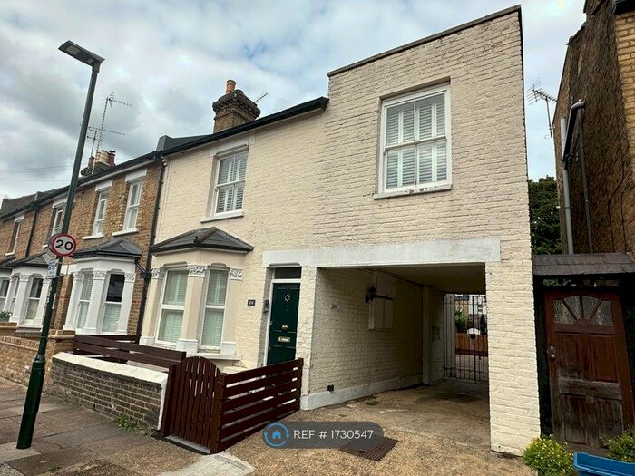 2 Bedroom Flat To Rent In Haliburton Road, Twickenham, TW1