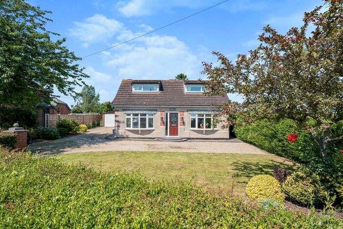 4 Bedroom Detached Bungalow For Sale In Bar Road, Saundby, Retford, DN22