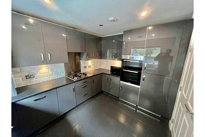 3 Bedroom Terraced House To Rent In Fairmile Avenue, London, SW16