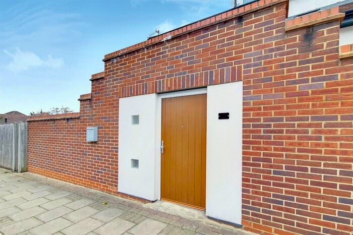 1 Bedroom Detached House To Rent In Nettleden Avenue, Wembley, HA9