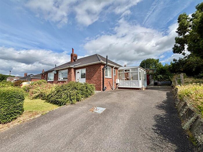 2 Bedroom Semi-Detached Bungalow For Sale In Whitehouse Crescent, Great Preston, Leeds, LS26