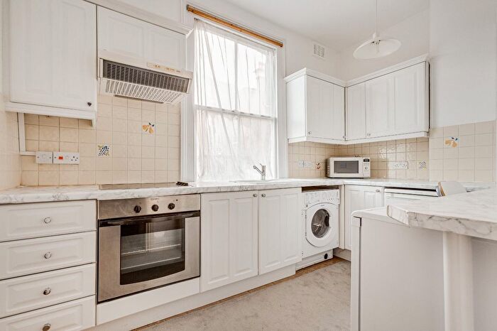 Studio To Rent In Ellerker Gardens, Richmond, TW10