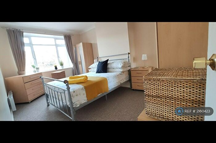 1 Bedroom Flat To Rent In Acorn Walk, London, SE16