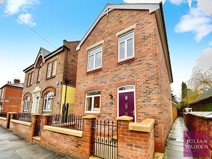 3 Bedroom Detached House To Rent In Dundonald Street, Cale Green, Stockport, SK2