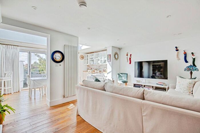 5 Bedroom Semi-Detached House For Sale In Alverstone Road, Wembley, HA9