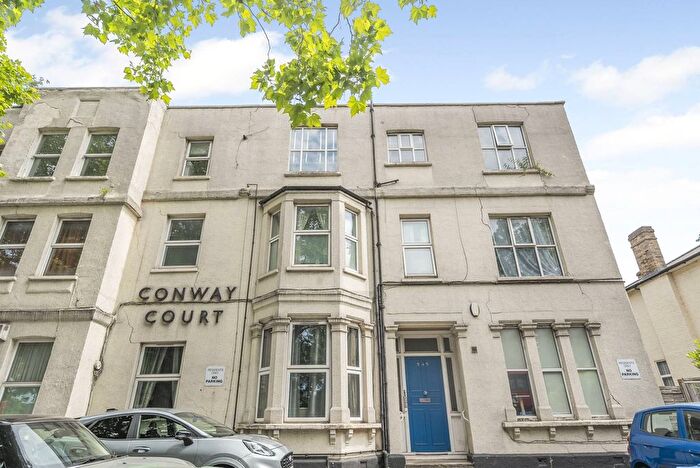 2 Bedroom Flat To Rent In Lordship Lane, Dulwich, London, SE22