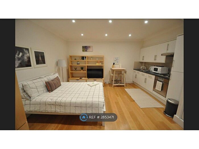 Studio To Rent In Danbury Street, London, N1