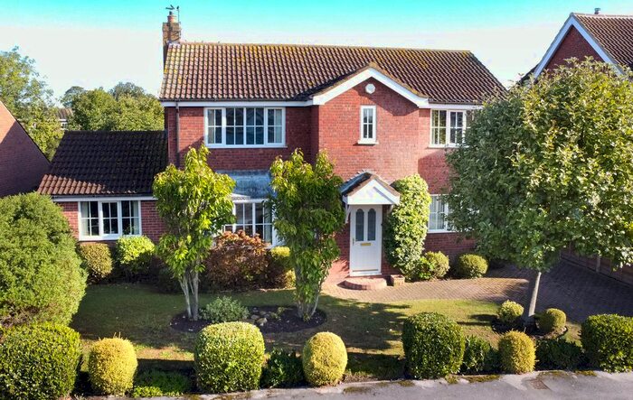 4 Bedroom Detached House For Sale In Dunnington Drive, Hambleton, Selby, YO8