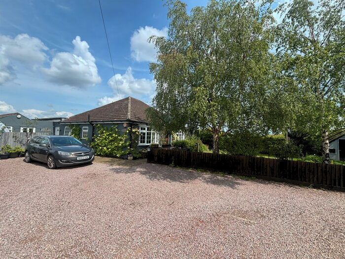 7 Bedroom Detached Bungalow For Sale In Boardsides, Hubberts Bridge, Boston, PE20