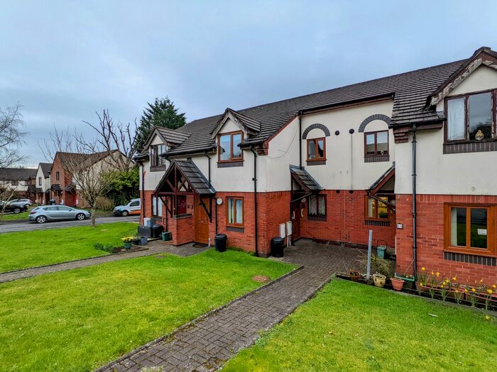 2 Bedroom Flat To Rent In Burgess Meadows, Johnstown, Carmarthen, SA31