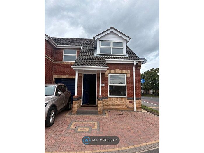 3 Bedroom Semi-Detached House To Rent In Ansult Court, Doncaster, DN5