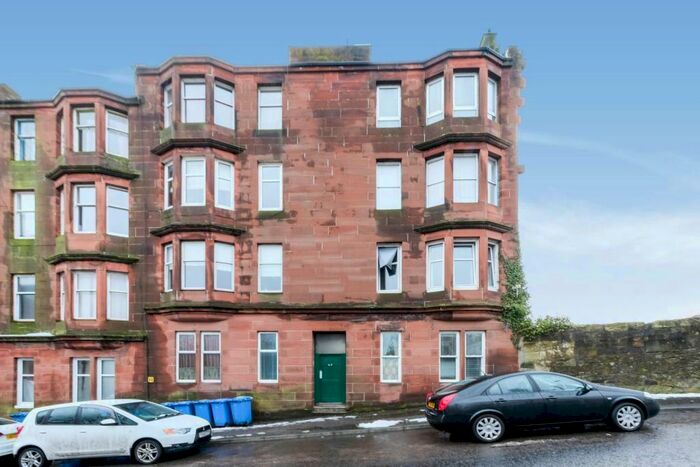 2 Bedroom Flat To Rent In Hill Street, Inverkeithing, Fife, KY11