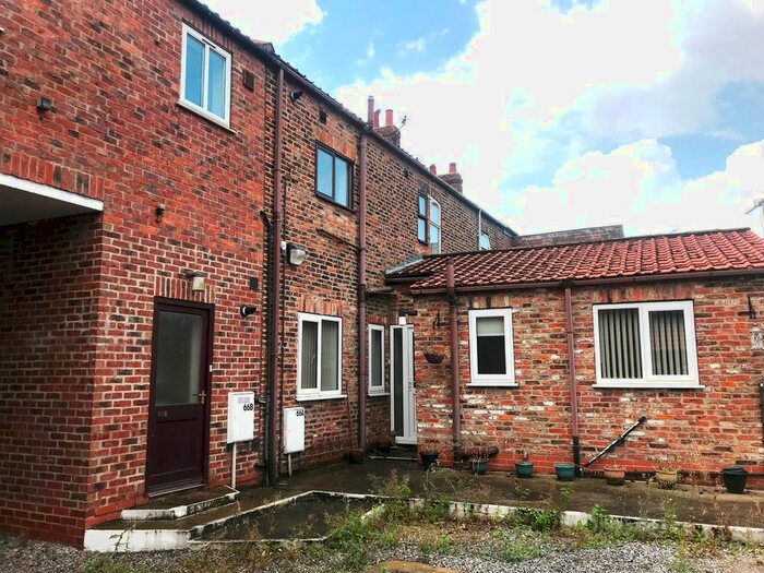 1 Bedroom Flat To Rent In Flatgate, Howden, Goole, DN14